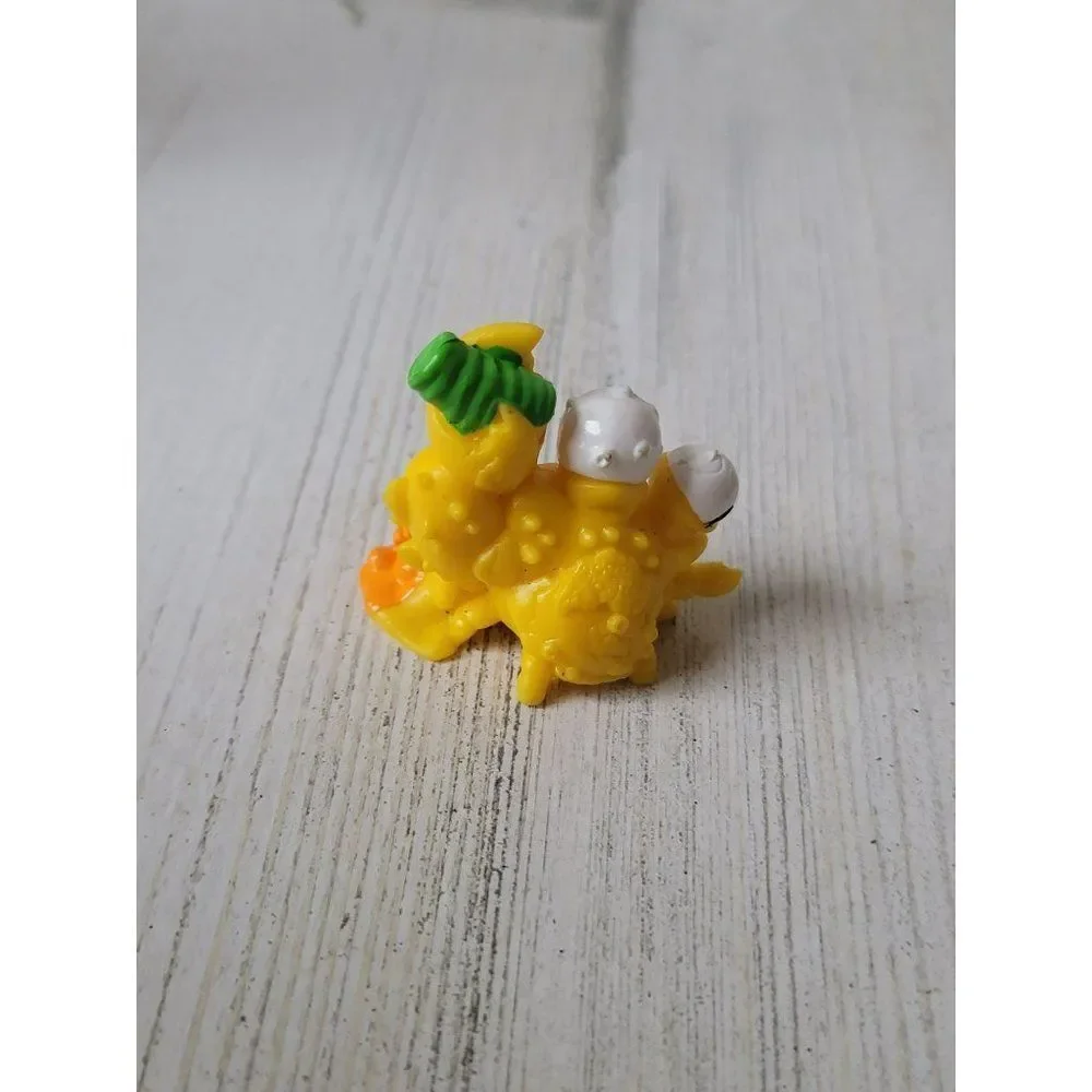 Moose Yellow mini crab creature toy‎ figure spill